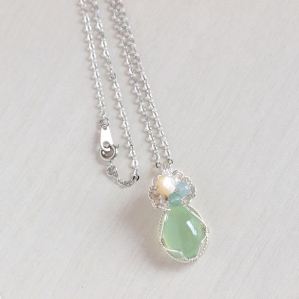 Prehnite necklace 第2張的照片