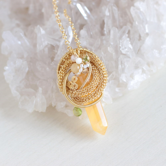 Aragonite×peridot necklace 第1張的照片