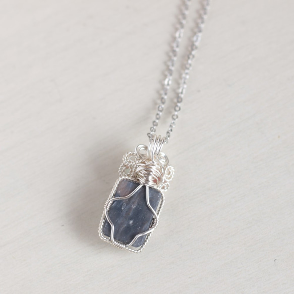 Sapphire necklace 第4張的照片