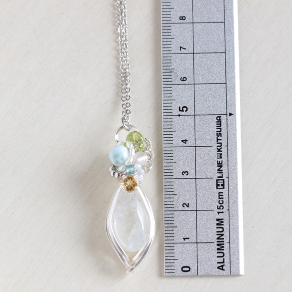 White-Labradorite necklace 第3張的照片