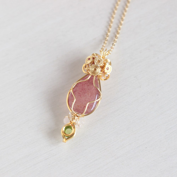 Strawberry-quartz necklace 第4張的照片