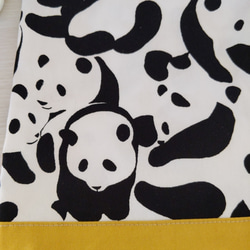再販　巾着（30×25）パンダ　マスタード 3枚目の画像