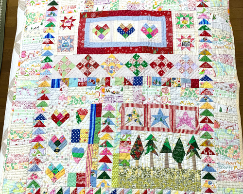 パッチワークキルト もみの木と。 タペストリー・壁掛け ハウリン 通販