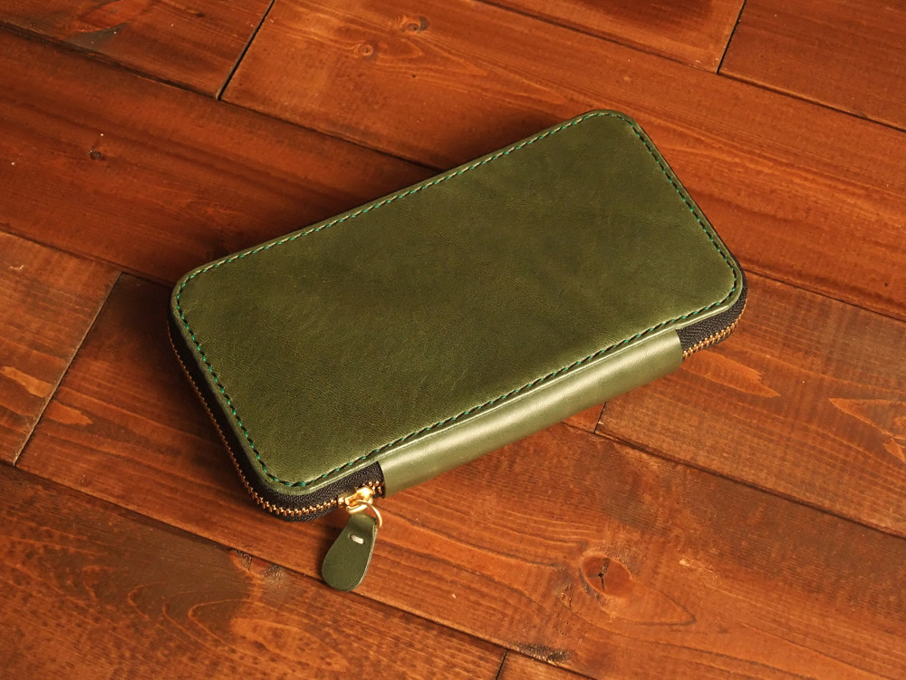 ラウンドファスナー長財布【グリーン】