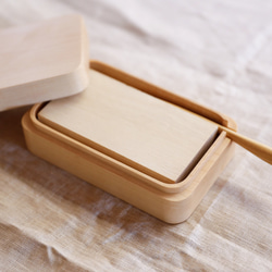 木のバターケース(メープル材・バターナイフ付き) 3枚目の画像
