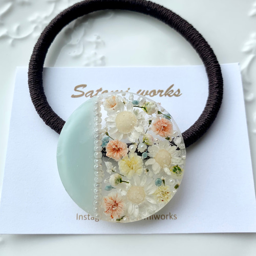 かすみ草入り 秋冬カラー フラワーレジンヘアゴム かすみ草入り 秋冬カラー フラワーレジンヘアゴム NO.2656冬かすみそう