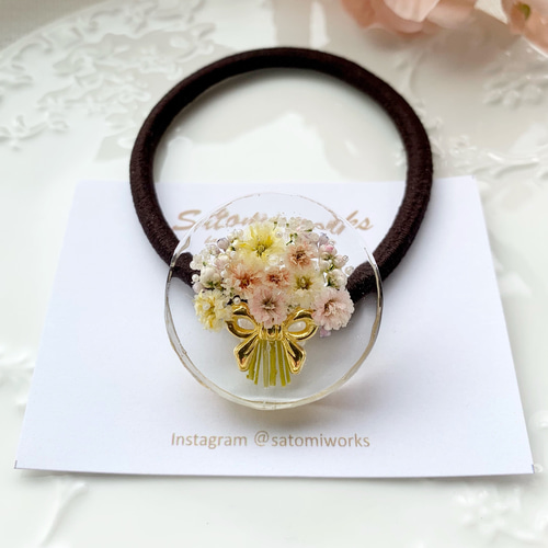 ❇︎フラワーブーケのヘアゴム❇︎ レジン 押し花 ドライ