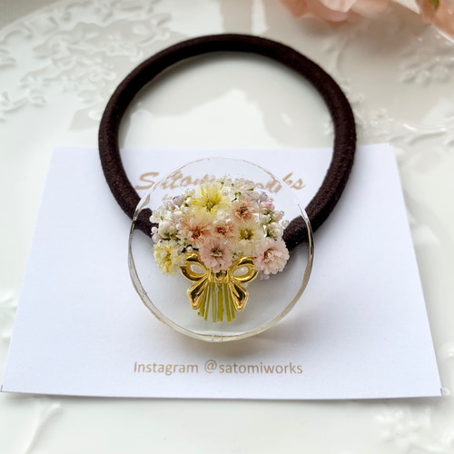 ❇︎フラワーブーケのヘアゴム❇︎ レジン 押し花 ドライ