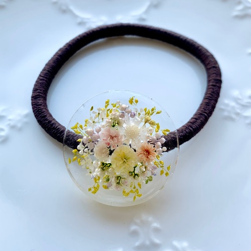 ❇︎フラワーブーケのヘアゴム❇︎ レジン ボタニカル 押し花