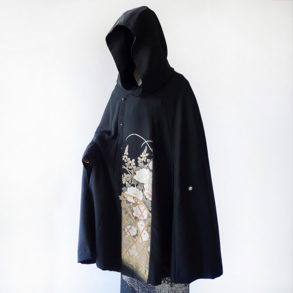 黒留袖KIMONOマント フード付き 和洋兼用 竹垣花模様 着物リメイク 1点