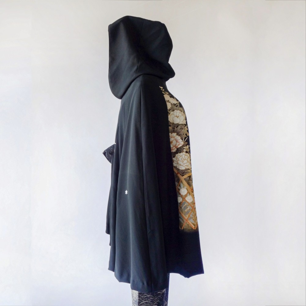 KIMONOマント フード付き 和洋兼用 竹垣花模様 着物リメイク 1点物