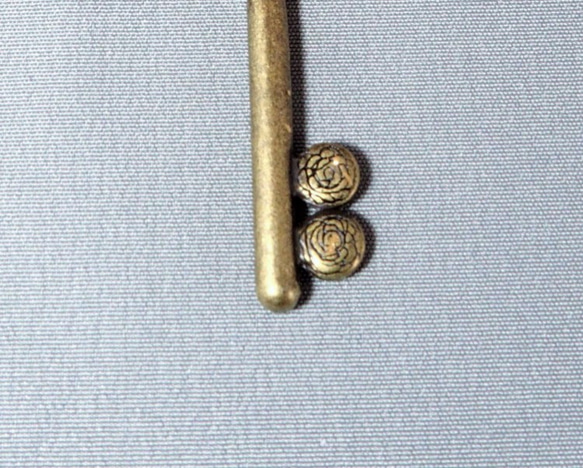 金箔四つ葉に本物四つ葉のキーチャーム 3枚目の画像