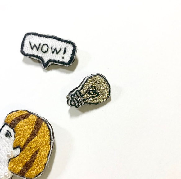 手刺繍ブローチ　WOW! 3枚目の画像