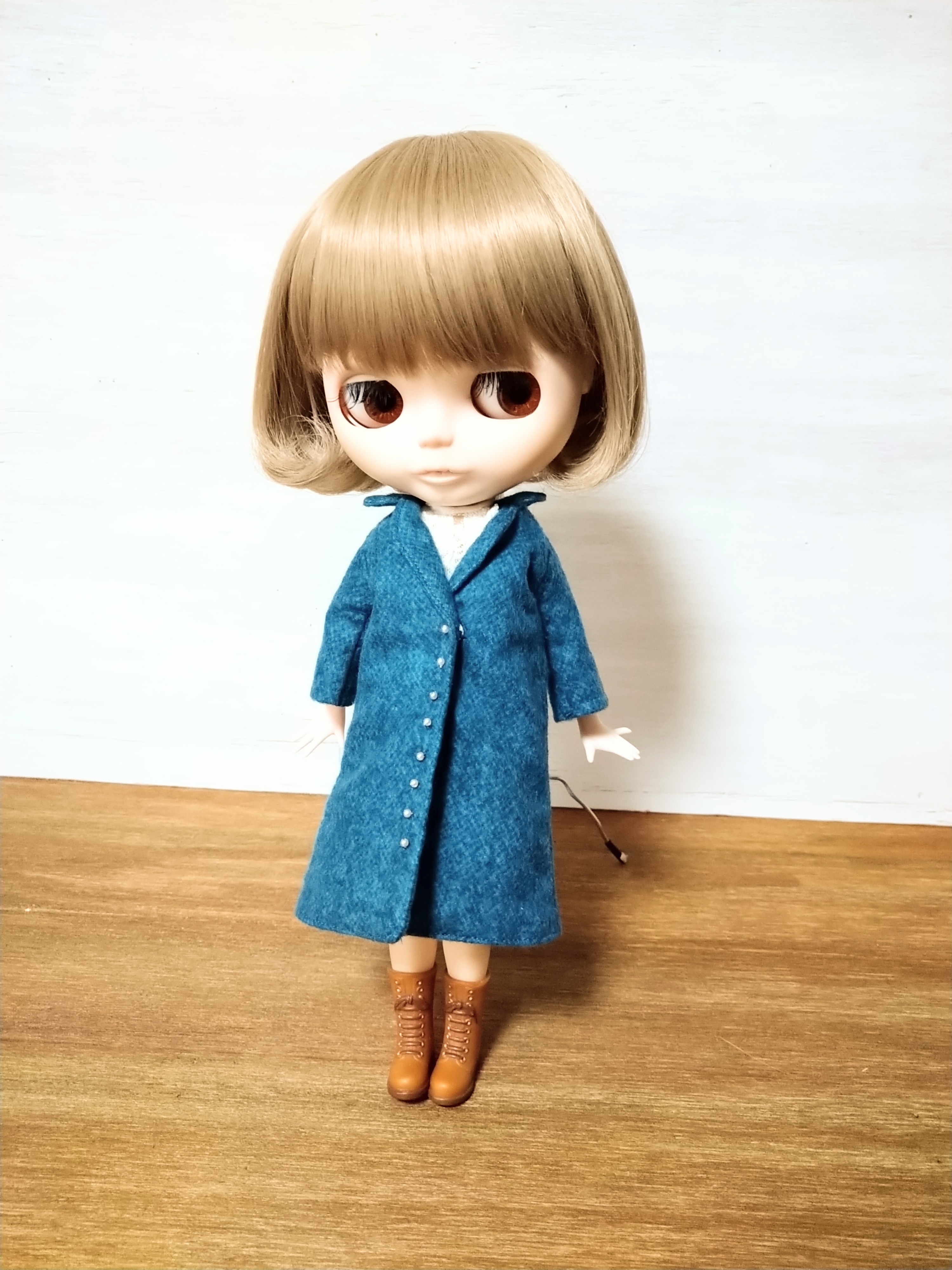 ブラウンのロングコート（ブライスアウトフィット） 追いやっ 