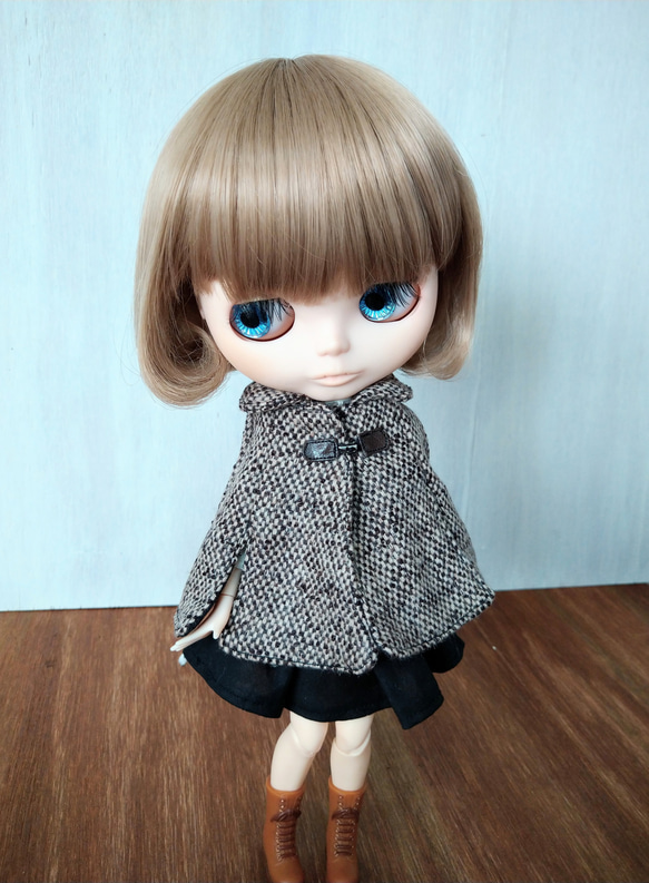 ブライスアウトフィット※1/6ドール※冬服※茶色のウール素材のポンチョ 