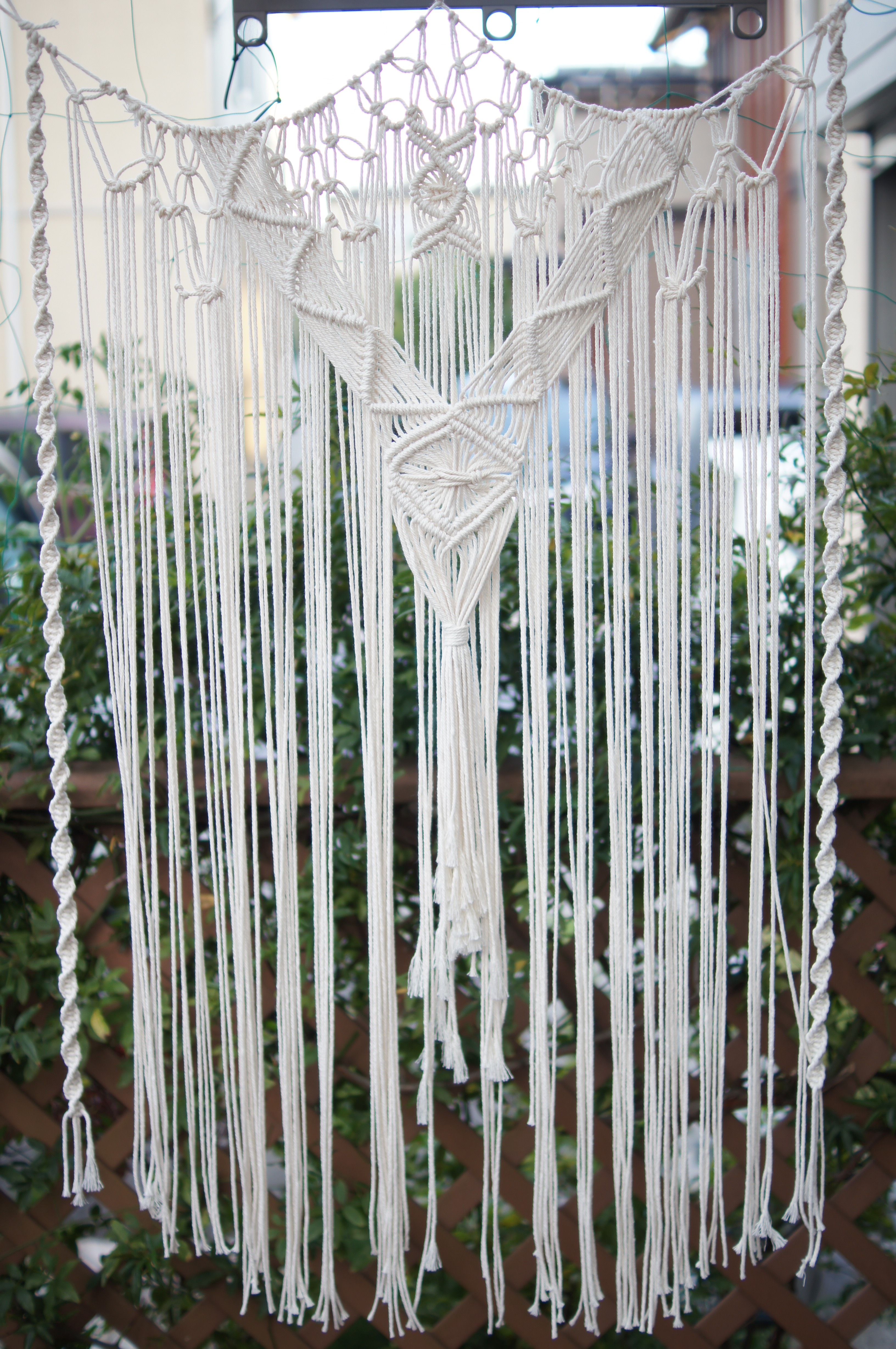 マクラメ編み　のれん　ガーランド　タペストリー