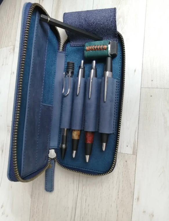 ペンケース ラウンドジップ型 クレイジーホースレザー ネイビー ペン
