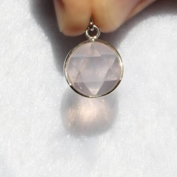 六芒星☆クリアローズクォーツのペンダントトップ(GPT5) 4枚目の画像