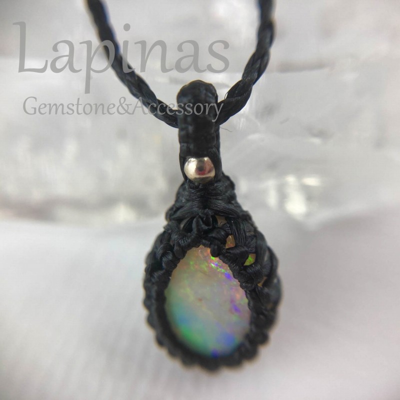 オパール ペンダント マクラメ編み シルバー ハンドメイド 天然石 10月の誕生石(MPN23)