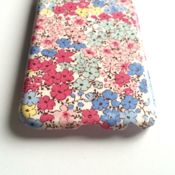 マカロンカラーのお花畑  iPhone6・6s  スマホケース 4枚目の画像