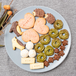 ハリネズミとペンギンのクッキー缶mini⁂発酵バターと米油使用⁂ 2枚目の画像