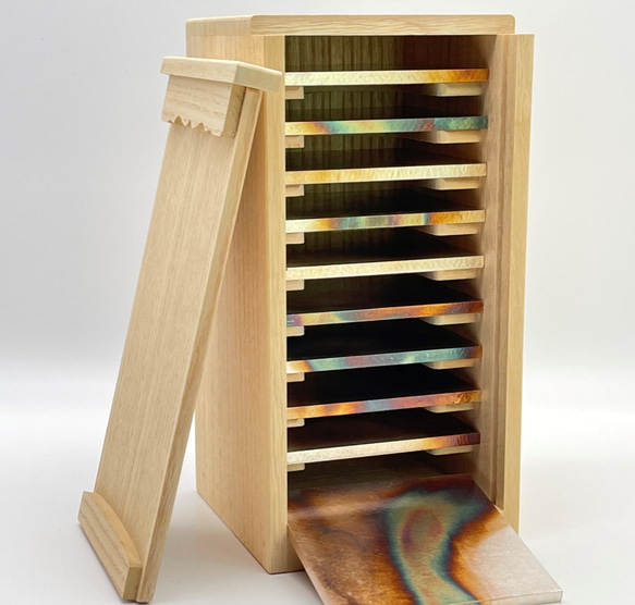 京表具師プロデュース「焼き銀箔コースターセット10」桐箱付き 京表具師プロデュース「焼き銀箔コースターセット10」桐箱付き L1776471320(13552円)