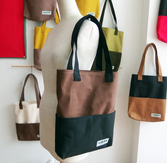 【Ayumi帆布】A4盒子尺寸帆布手提袋（棕色×黑色） 第2張的照片