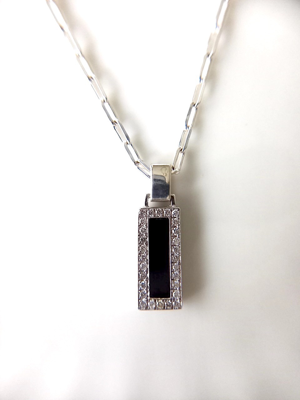 SV925 Diamond Hematite Pendant 29,250円