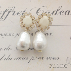 ♡再入荷♡ white×whiteイヤリング 1枚目の画像