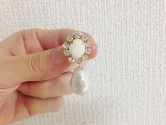 ♡再入荷♡ white×whiteイヤリング 2枚目の画像