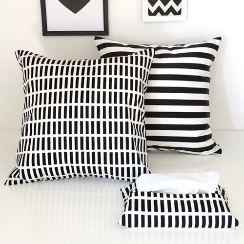 送料無料【3点セット】2枚組クッションカバーセット+ティッシュ