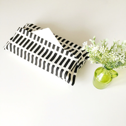 ハンドメイド＊ ボックスティッシュカバー   北欧柄ティンクル／ブラック ハンドメイド＊ ボックスティッシュカバー 北欧柄ティンクル／ブラック