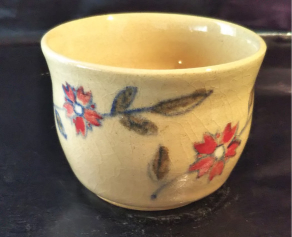 つる花の湯呑み 1枚目の画像