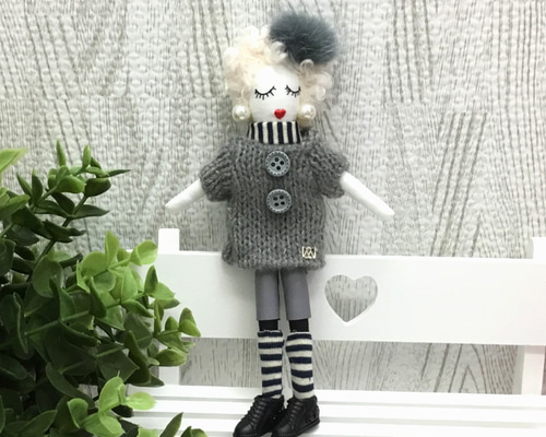 ドールチャーム　バックチャーム　ハンドメイド　人形 ペトラ【PETRA】ドールチャーム お人形チャーム レディチャーム バッグ