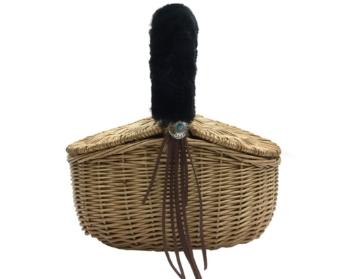 【新品未使用】かごバック ファー付き　もこもこ　神戸大丸 新品未使用】かごバック ファー付き もこもこ 神戸大丸 - メルカリ