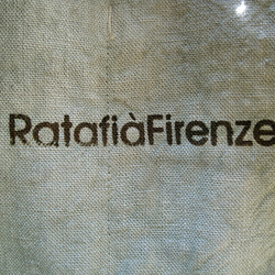 イタリアリネン 手染めエプロン【カーキ】Ratafià Firenze 4枚目の画像
