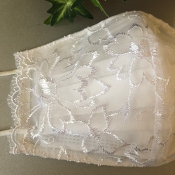 ラストMサイズかSサイズ☆204 不織布マスクカバー  ホワイト光沢花刺繍チュールレース✨肌面高級シルク 2枚目の画像