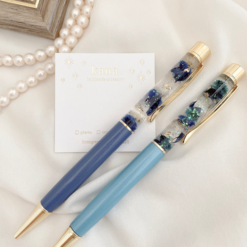 ボールペン　ハーバリウム　水色　紺色　紫　緑　パール　友達　上司　プレゼント 名入れ可能♡エメラルドグリーンのハーバリウムボールペン 青 誕生日