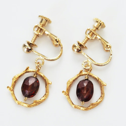 ヴァルハラ/モザンビーク産ガーネットのイヤリング Valhalla garnet earrings E0007 2枚目の画像