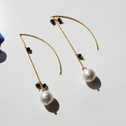 Noir et blanc Cotton Pearl Elégant earrings 第1張的照片