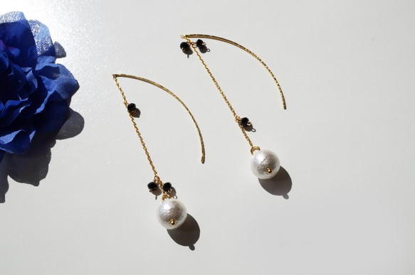 Noir et blanc Cotton Pearl Elégant earrings 第1張的照片