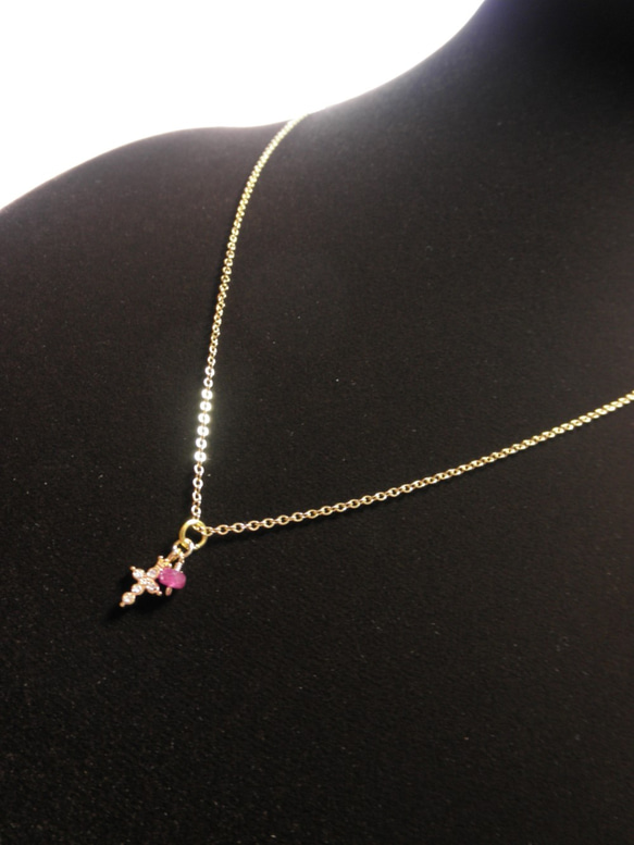 Ruby&Shining Cross necklace N0017 第2張的照片