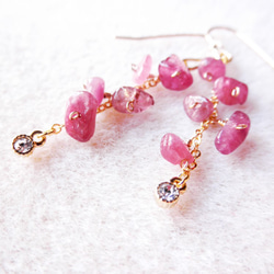 ピンクトルマリン原石のナチュラルピアス Pink Tourmaline Natural earrings  P0073 3枚目の画像