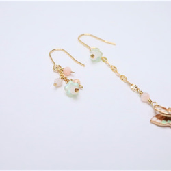 【18K変更可】ピンクオパールのアシンメトリーピアス*Little Butterfly & Flower P0005 2枚目の画像