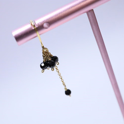 【18K変更可】黒鳥/宝石質ブラックスピネルピアス　Black Swan Spinel P0088 5枚目の画像