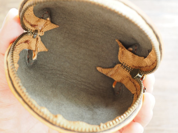 本革と絽刺しのコインケース（ひつじ） 3枚目の画像