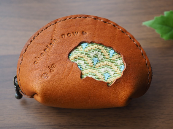 本革と絽刺しのコインケース（ひつじ） 1枚目の画像
