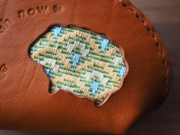 本革と絽刺しのコインケース（ひつじ） 2枚目の画像