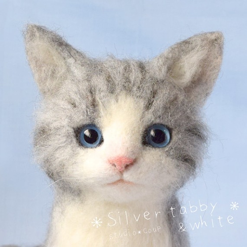 mia 受注商品 キジ白 猫 羊毛フェルト 置物 ハンドメイド L
