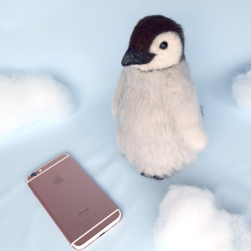 皇帝ペンギン（コウテイペンギン）の赤ちゃん 羊毛フェルト